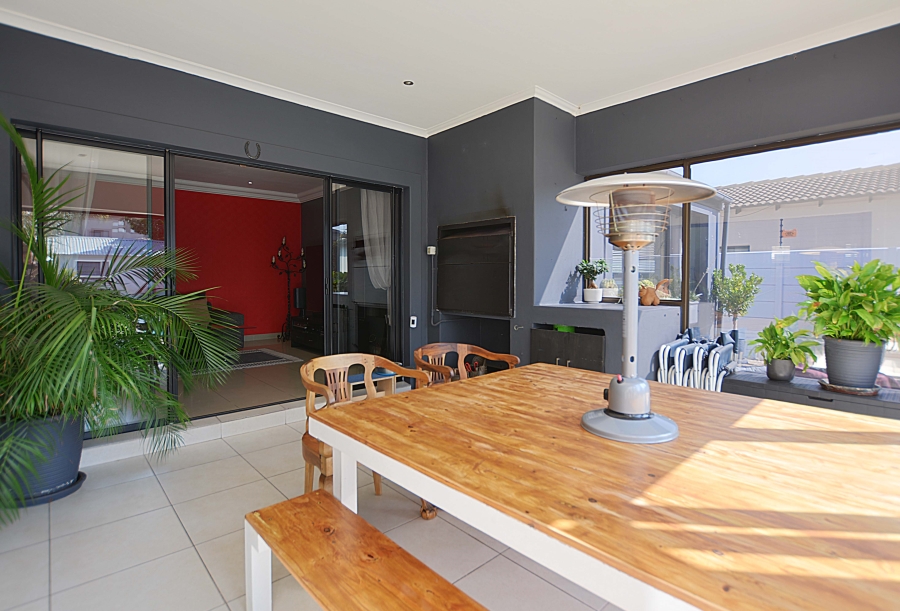 4 Bedroom Property for Sale in Parklands Western Cape